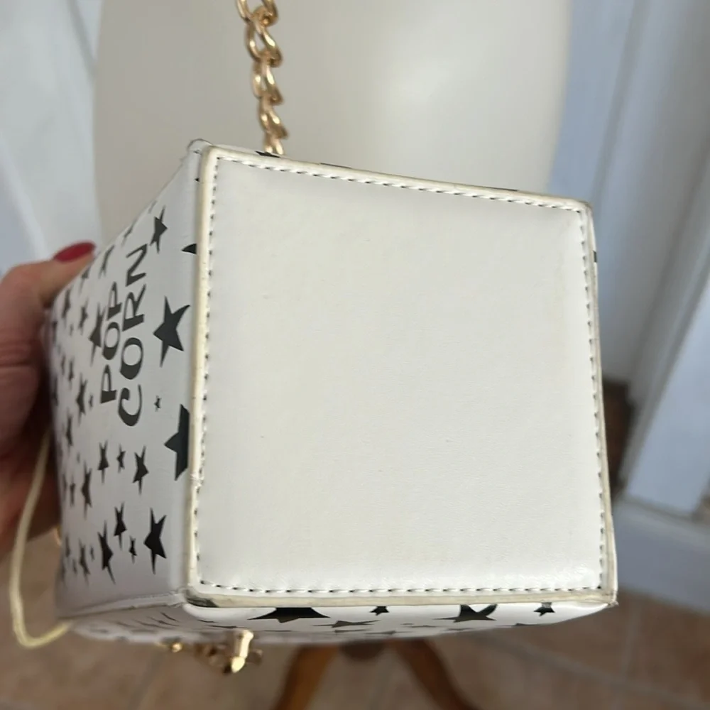 Popcorn container Crossbody purse - Picture 12 of 16
